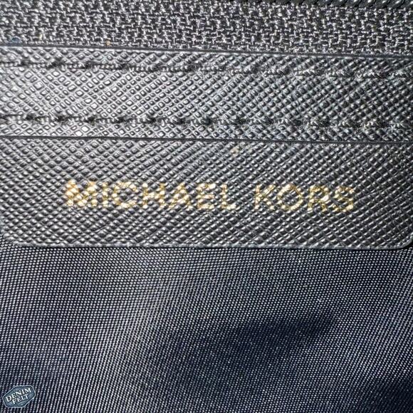 MICHAEL KORS Black Ultra Pink Ruby Jewel Floral Large KELSEY NYLON
BACKPACK - Picture 11 of 16